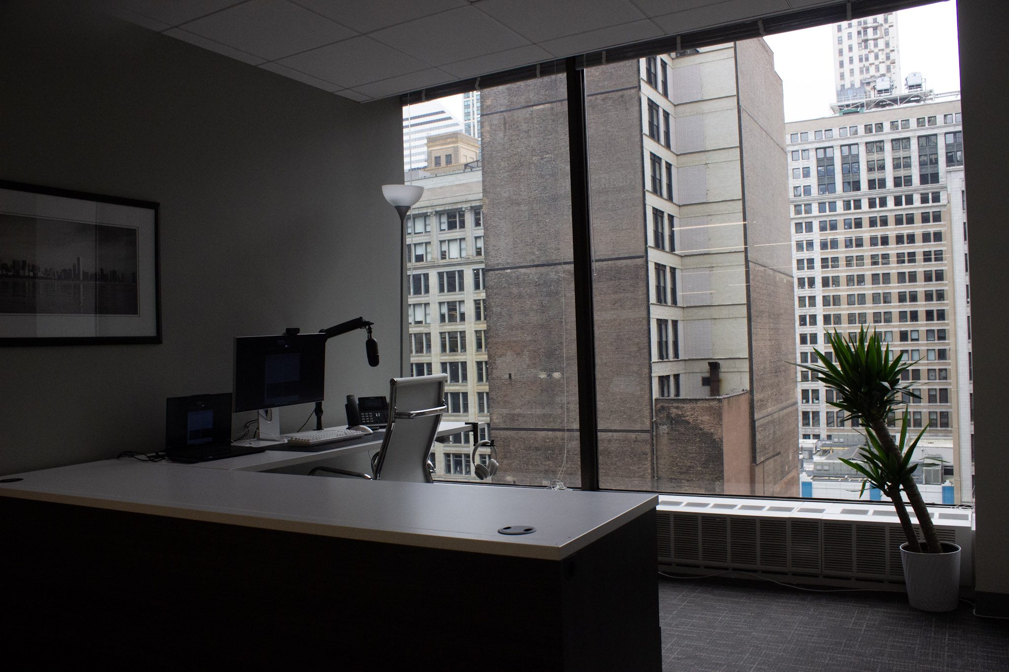 Private law office space 33 N Dearborn Chicago